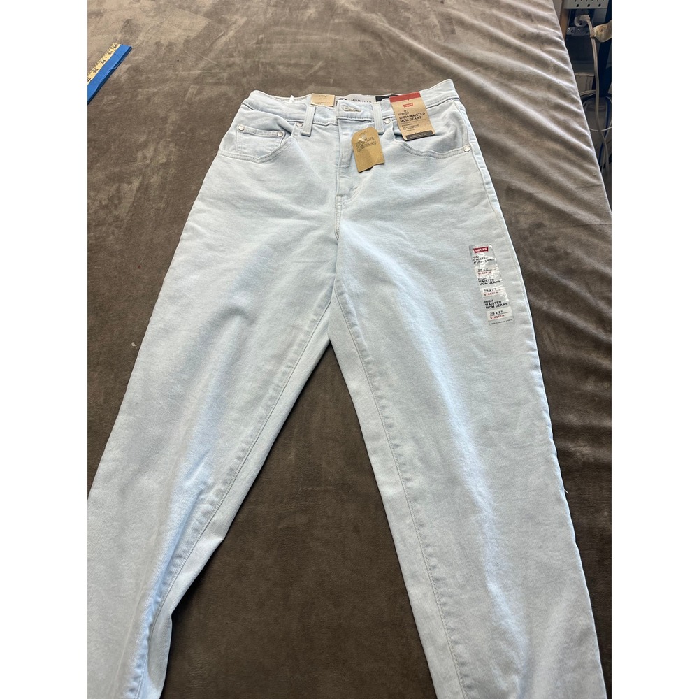 Levis SilverTab High-Waisted Mom Jeans Light Wash Tapered Leg Stretch 28x27 NEW